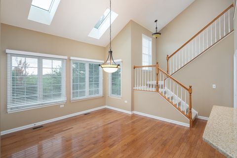 Tiny photo for 351 Lake Run Lane, North Aurora, IL 60542 (MLS # 12474941)