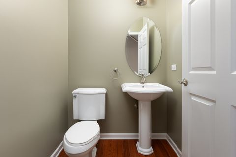 Tiny photo for 351 Lake Run Lane, North Aurora, IL 60542 (MLS # 12474941)