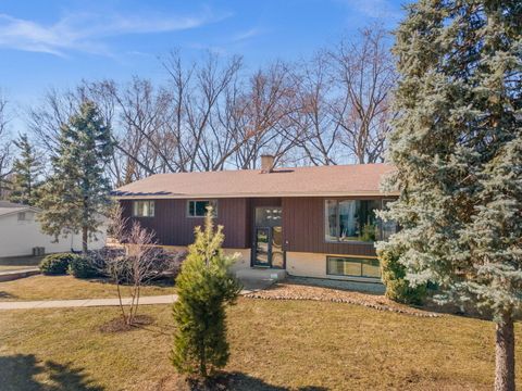 Tiny photo for 611 Clover Court, Naperville, IL 60540 (MLS # 12555293)