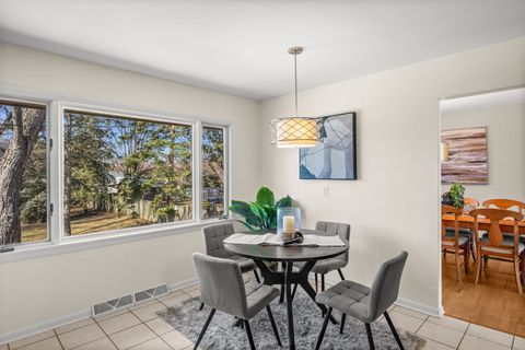 Tiny photo for 611 Clover Court, Naperville, IL 60540 (MLS # 12555293)