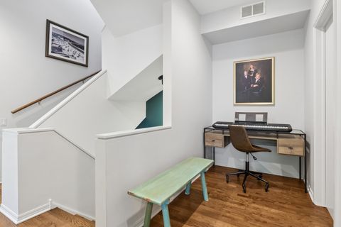 Tiny photo for 453 W Blackhawk Street, Chicago, IL 60610 (MLS # 12687381)