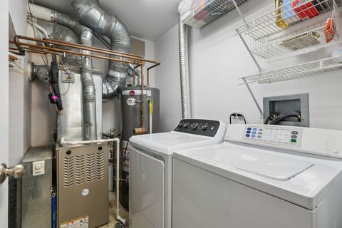 Tiny photo for 453 W Blackhawk Street, Chicago, IL 60610 (MLS # 12687381)