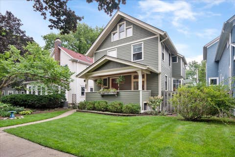 Photo of 1133 Grant Street, Evanston, IL 60201 (MLS # 12729223)