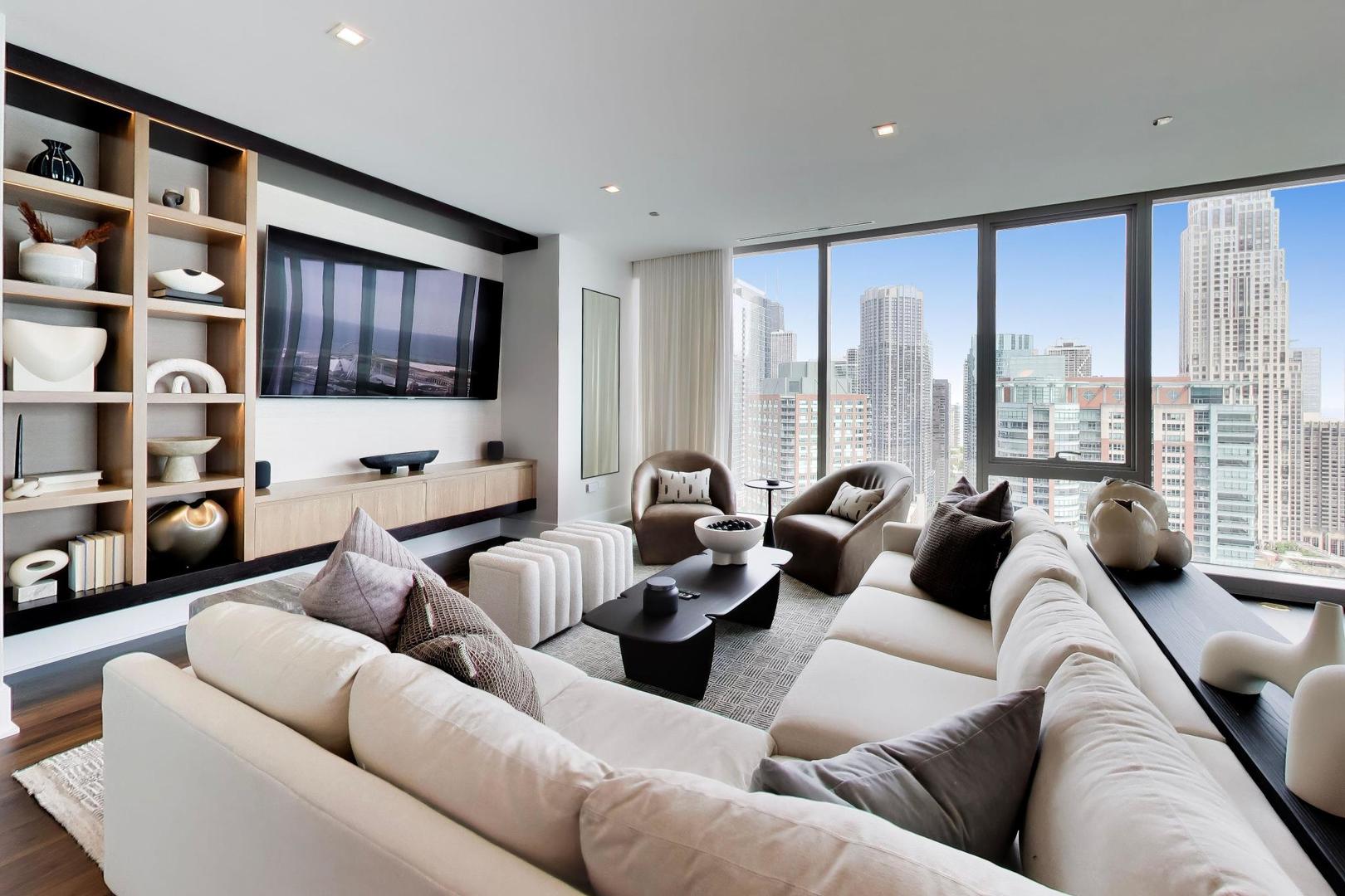 363 E Wacker Drive 2506