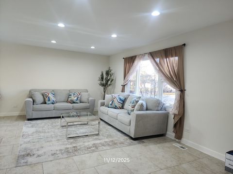 Tiny photo for 1035 W ELMWOOD Lane, Bartlett, IL 60103 (MLS # 12513025)