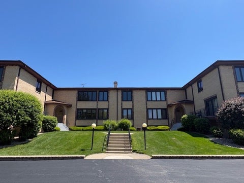 Photo of 10355 Parkside Avenue #04, Oak Lawn, IL 60453 (MLS # 12620374)