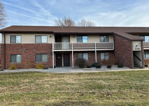 Photo of 1710 Willow View Road #3, Urbana, IL 61802 (MLS # 12536371)