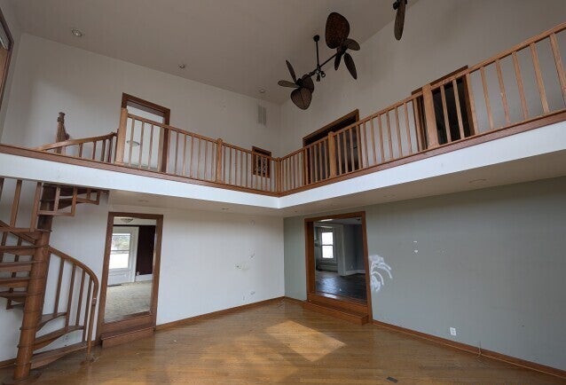 714 E County Line Road