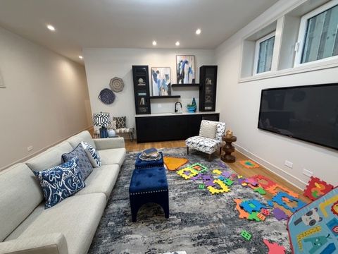 Tiny photo for 4442 N Greenview Avenue, Chicago, IL 60640 (MLS # 12466274)