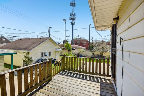 Tiny photo for 1527 Clarence Avenue, Berwyn, IL 60402 (MLS # 12619180)