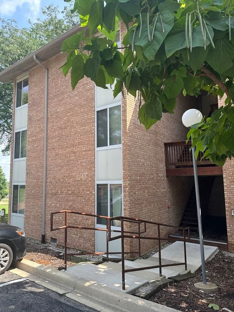 Tiny photo for 5811 Oakwood Drive #F, Lisle, IL 60532 (MLS # 12694600)
