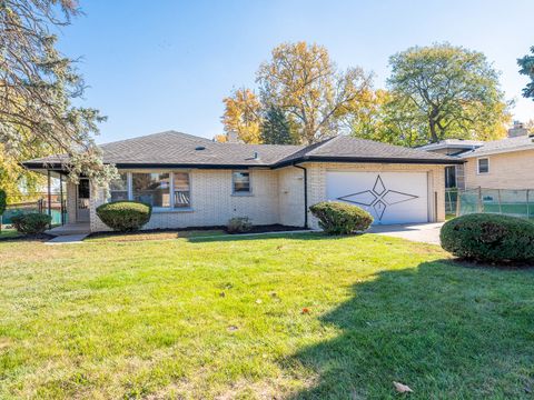 Photo of 12443 S McVickers Avenue, Palos Heights, IL 60463 (MLS # 12506938)