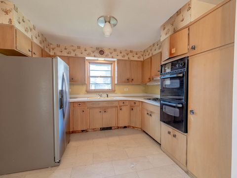 Tiny photo for 12443 S McVickers Avenue, Palos Heights, IL 60463 (MLS # 12506938)