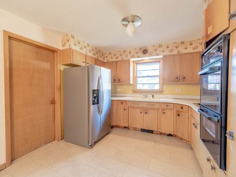 Tiny photo for 12443 S McVickers Avenue, Palos Heights, IL 60463 (MLS # 12506938)