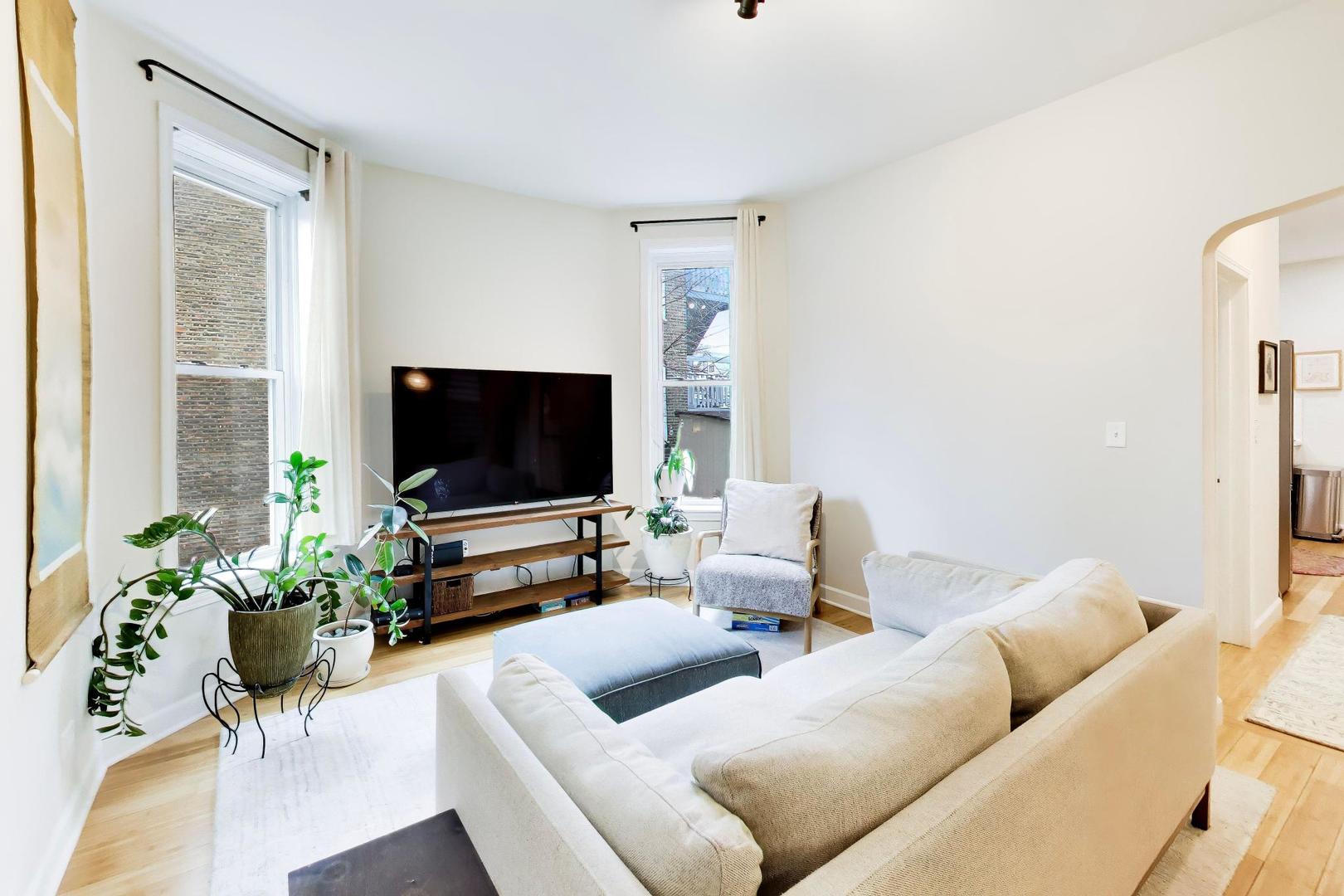 3009 W Belden Avenue