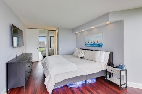 Tiny photo for 345 W Fullerton Parkway #2101, Chicago, IL 60614 (MLS # 12495181)
