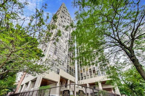 Tiny photo for 345 W Fullerton Parkway #2101, Chicago, IL 60614 (MLS # 12495181)