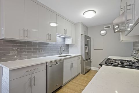 Tiny photo for 840 WELLINGTON Avenue #306, Elk Grove Village, IL 60007 (MLS # 12532664)