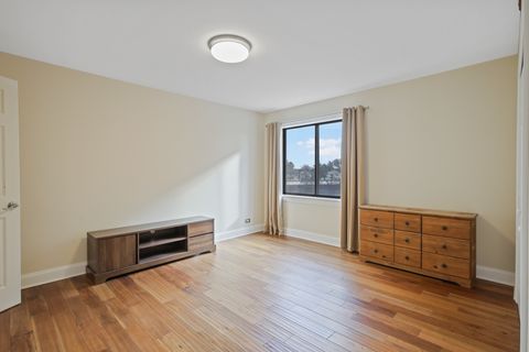 Tiny photo for 840 WELLINGTON Avenue #306, Elk Grove Village, IL 60007 (MLS # 12532664)