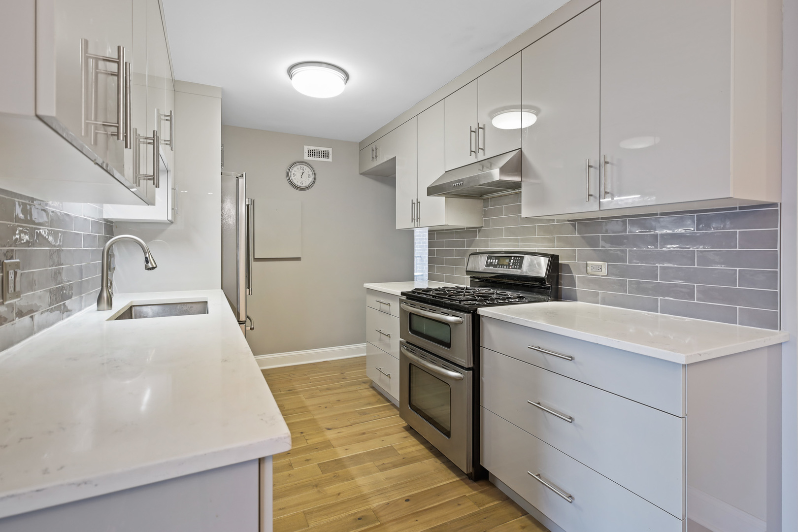 840 WELLINGTON Avenue 306