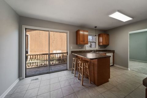 Tiny photo for 526 King Arthur Way, Bolingbrook, IL 60440 (MLS # 12628923)