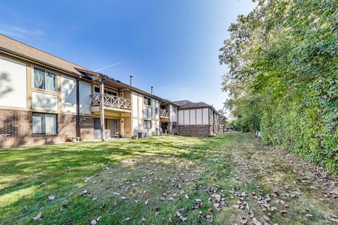 Tiny photo for 833 Thornton Court #2B, Schaumburg, IL 60193 (MLS # 12474576)