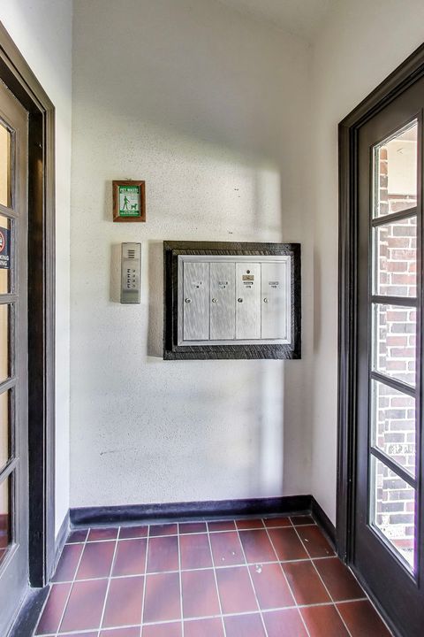 Tiny photo for 833 Thornton Court #2B, Schaumburg, IL 60193 (MLS # 12474576)