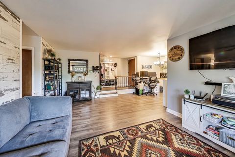 Tiny photo for 833 Thornton Court #2B, Schaumburg, IL 60193 (MLS # 12474576)