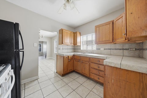 Tiny photo for 9516 S Yale Avenue, Chicago, IL 60628 (MLS # 12750445)