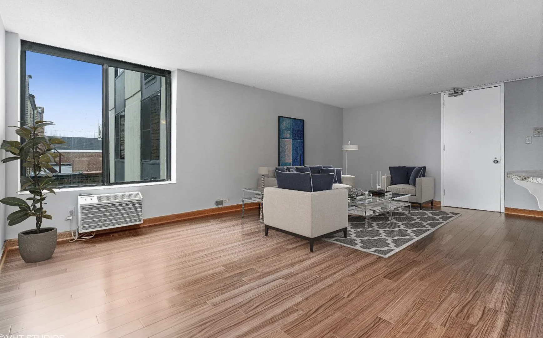 1339 N Dearborn Street 7A