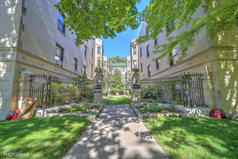 Tiny photo for 1530 W Fargo Avenue #3S, Chicago, IL 60626 (MLS # 12774556)