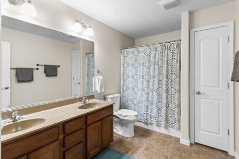 Tiny photo for 3916 Anabelle Drive, Bloomington, IL 61705 (MLS # 12593082)