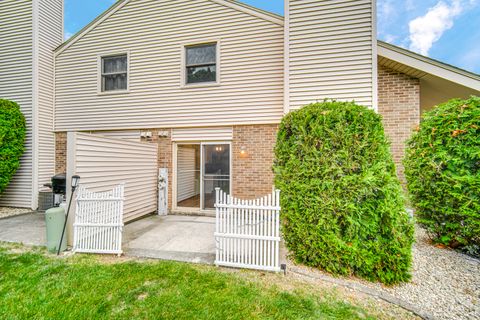 Tiny photo for 9350 Waterford Lane, Orland Park, IL 60462 (MLS # 12463142)