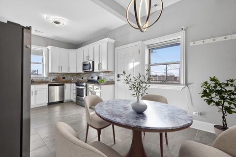 Tiny photo for 4646 S PRAIRIE Avenue #2S, Chicago, IL 60653 (MLS # 12542386)