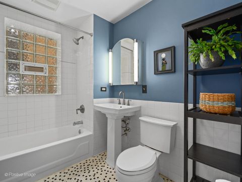 Tiny photo for 1309 W Foster Avenue #2W, Chicago, IL 60640 (MLS # 12355167)