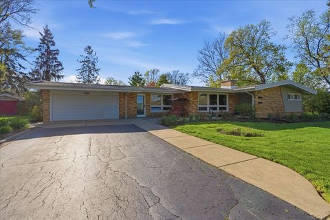 Photo of 11714 S 82nd Court, Palos Park, IL 60464 (MLS # 12624259)