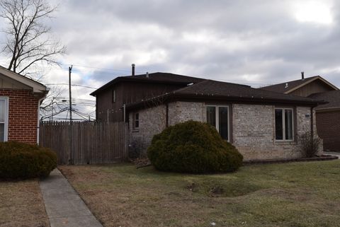 Photo of 431 HOXIE Avenue, Calumet City, IL 60409 (MLS # 12664791)
