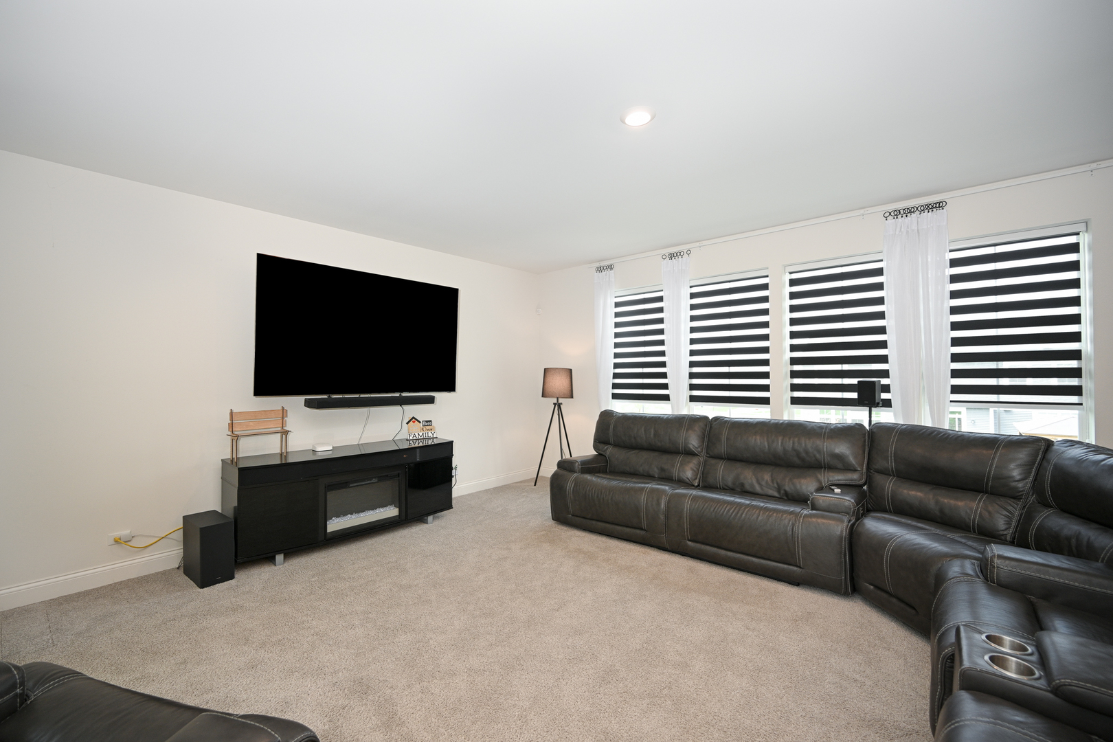 1098 Williamsbury Drive