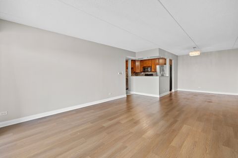 Tiny photo for 375 Plum Creek Drive #312, Wheeling, IL 60090 (MLS # 12627653)