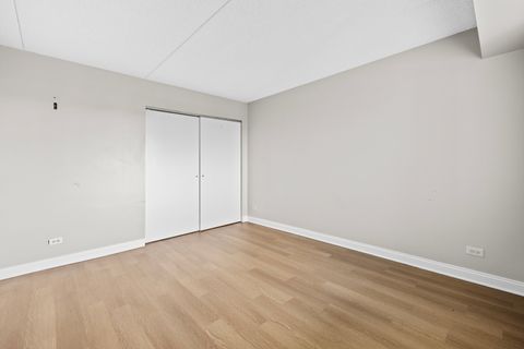 Tiny photo for 375 Plum Creek Drive #312, Wheeling, IL 60090 (MLS # 12627653)