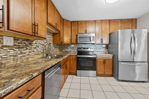 Tiny photo for 375 Plum Creek Drive #312, Wheeling, IL 60090 (MLS # 12627653)