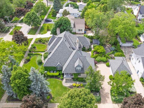 Tiny photo for 734 Highview Avenue, Glen Ellyn, IL 60137 (MLS # 12446886)