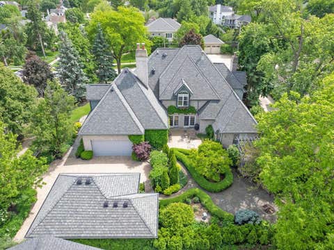 Tiny photo for 734 Highview Avenue, Glen Ellyn, IL 60137 (MLS # 12446886)