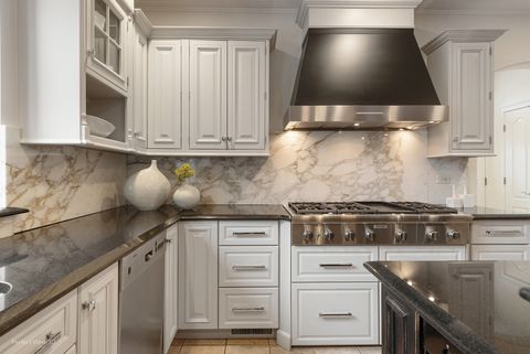 Tiny photo for 734 Highview Avenue, Glen Ellyn, IL 60137 (MLS # 12446886)