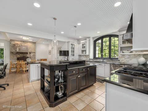 Tiny photo for 734 Highview Avenue, Glen Ellyn, IL 60137 (MLS # 12446886)