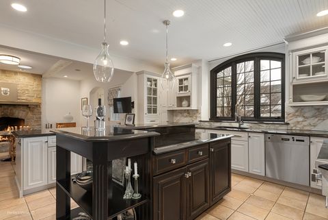 Tiny photo for 734 Highview Avenue, Glen Ellyn, IL 60137 (MLS # 12446886)