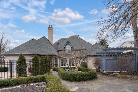 Tiny photo for 734 Highview Avenue, Glen Ellyn, IL 60137 (MLS # 12446886)