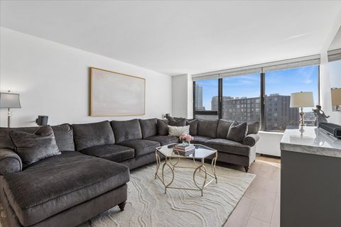 Tiny photo for 3930 N Pine Grove Avenue #816, Chicago, IL 60613 (MLS # 12611075)