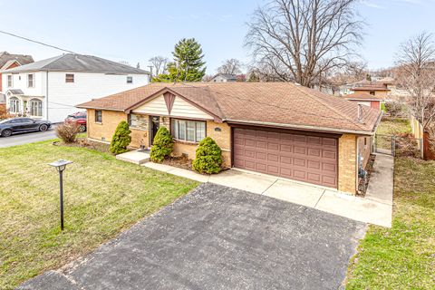 Photo of 8420 S New England Avenue, Burbank, IL 60459 (MLS # 12600596)