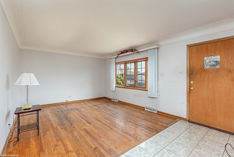 Tiny photo for 8420 S New England Avenue, Burbank, IL 60459 (MLS # 12600596)